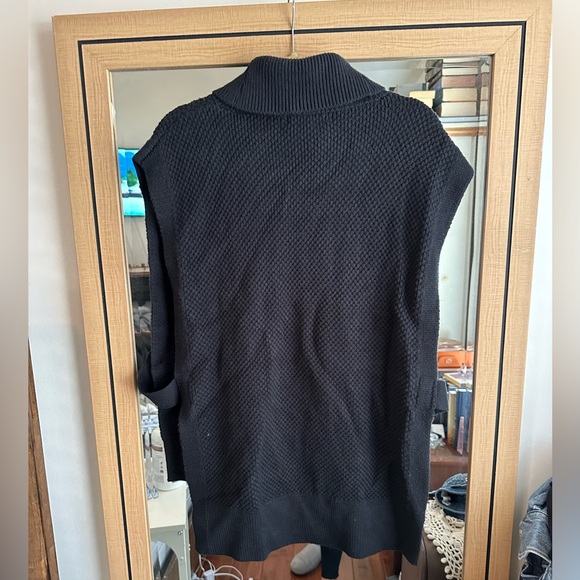 NWOT Banana Republic sweater vest - Picture 3 of 3
